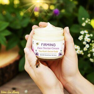 Organic Manuka Honey Firming Face Cream with Bee Venom / Urban Eco Beauty